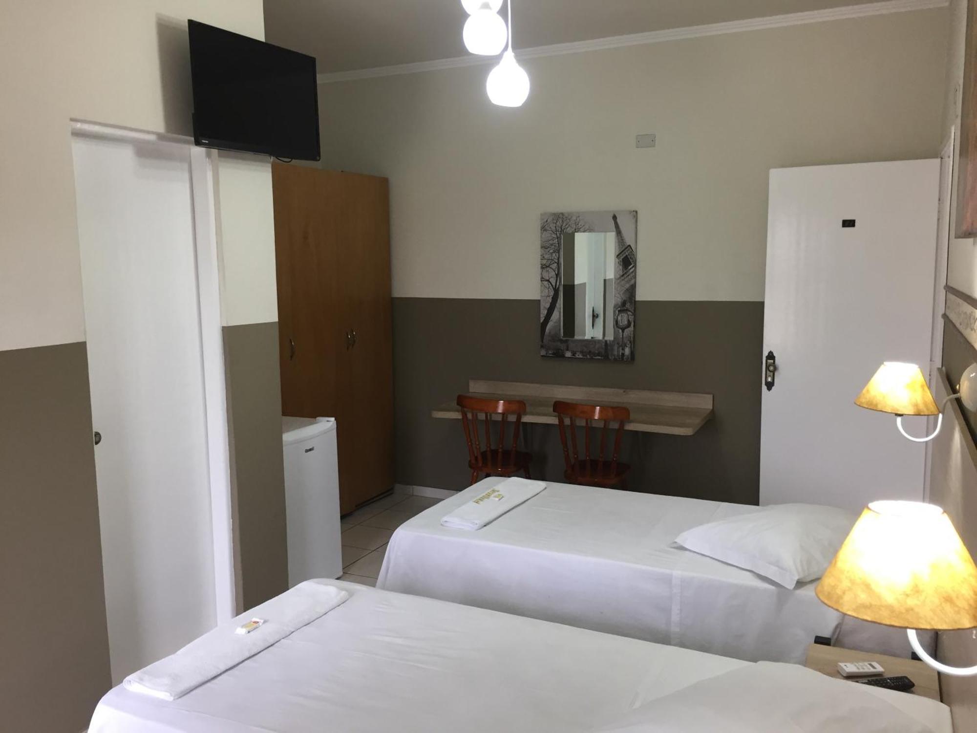 רג'יסטרו Smart Hotel חדר תמונה