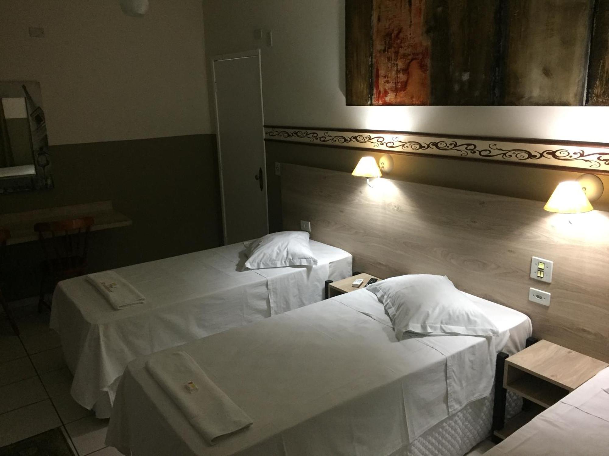 רג'יסטרו Smart Hotel חדר תמונה