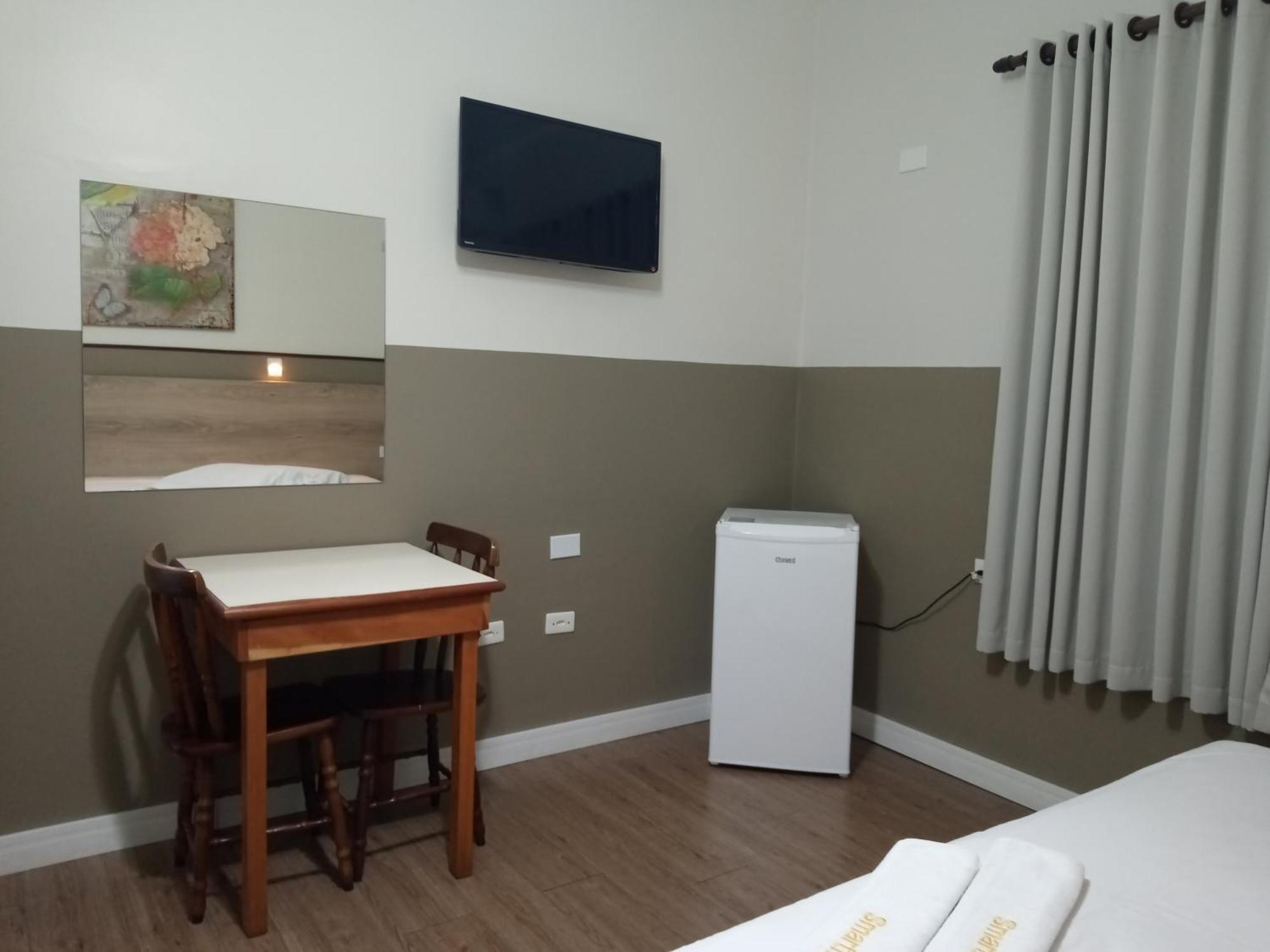 רג'יסטרו Smart Hotel חדר תמונה