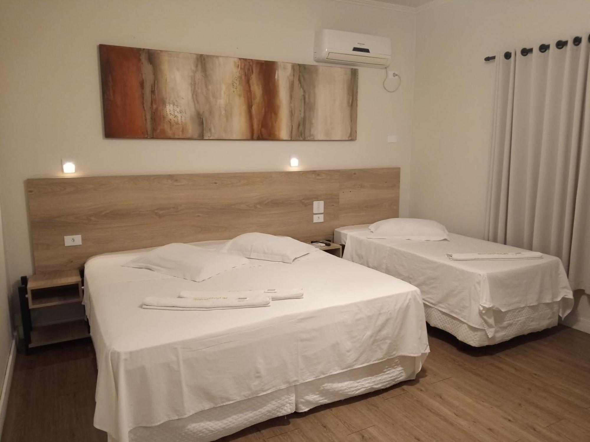 רג'יסטרו Smart Hotel חדר תמונה