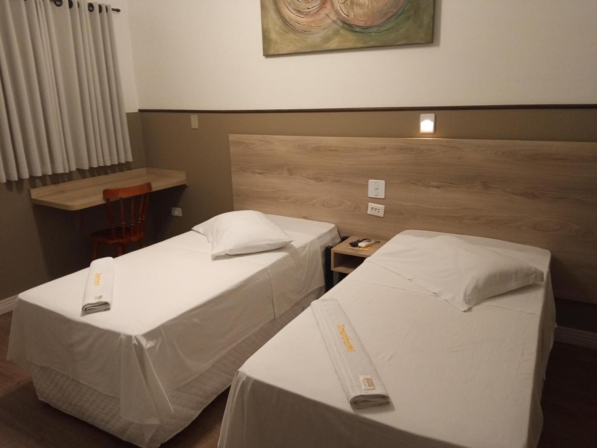 רג'יסטרו Smart Hotel חדר תמונה
